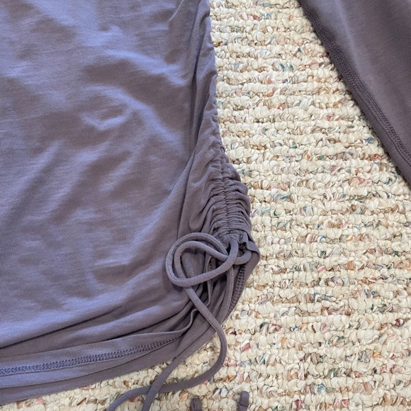 Lululemon cinch it long sleeve - Picture 5 of 6